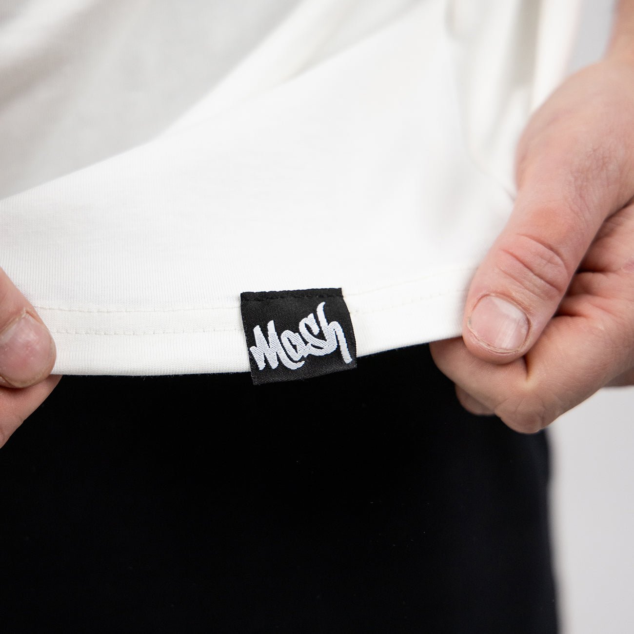 Blackout Tee White - Kecks